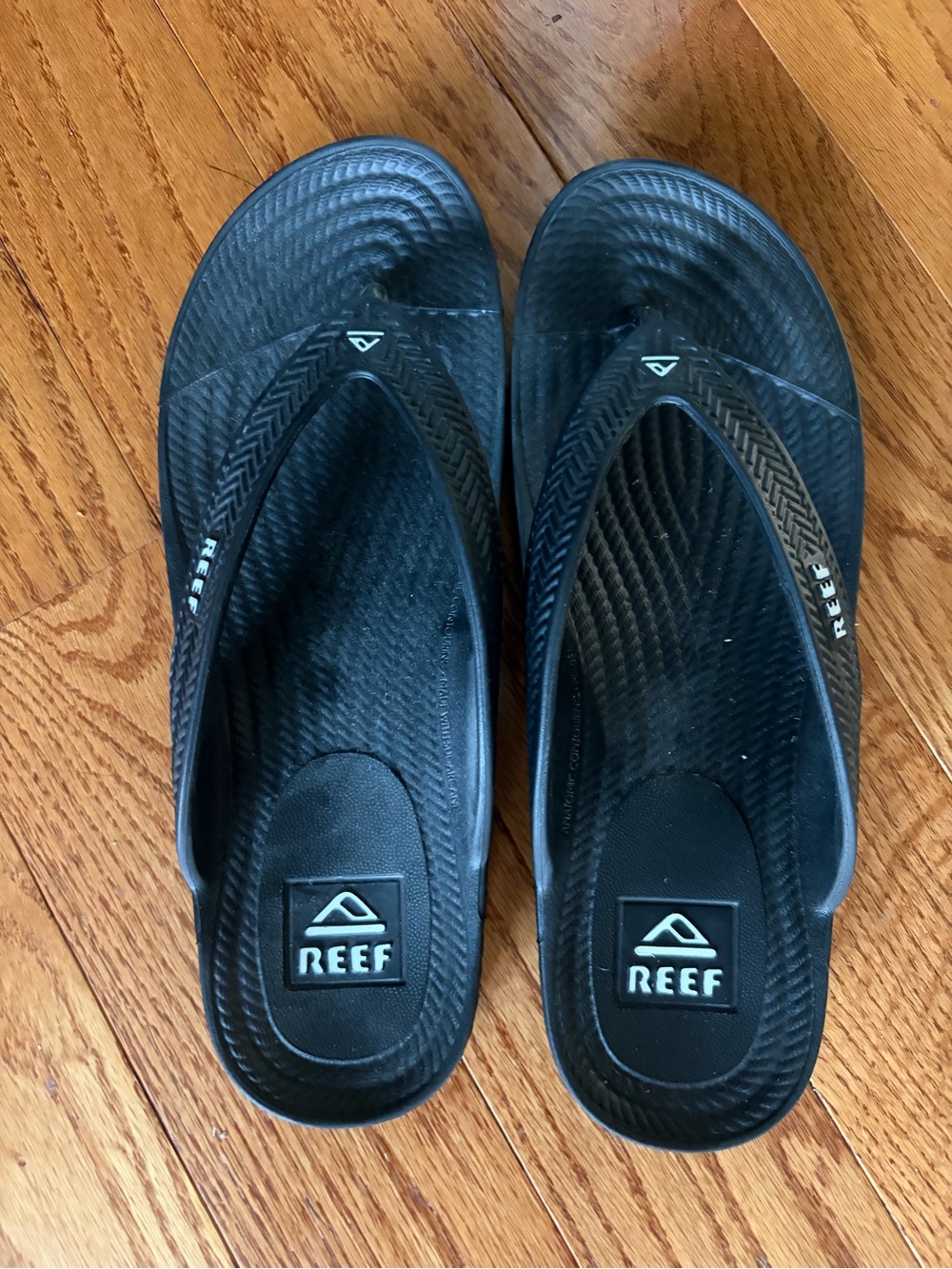 NWOT Reef Water Court Flip Flop Sandals Black Women's 9 Comfort Beach Recovery